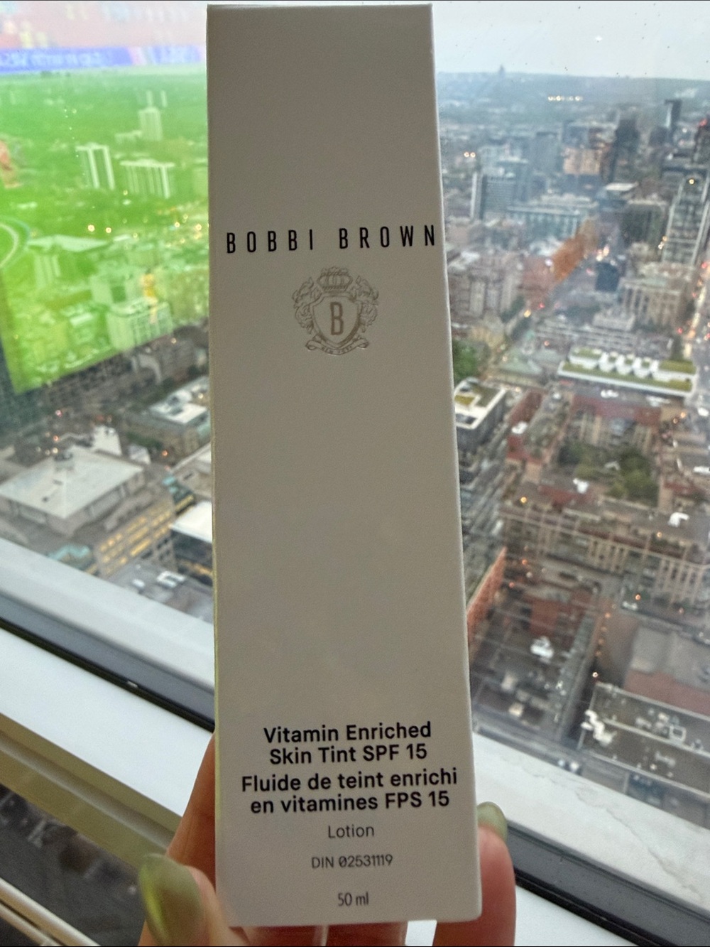 Brand new Bobbi Brown Skin Tint SPF 15 lotion (light2)